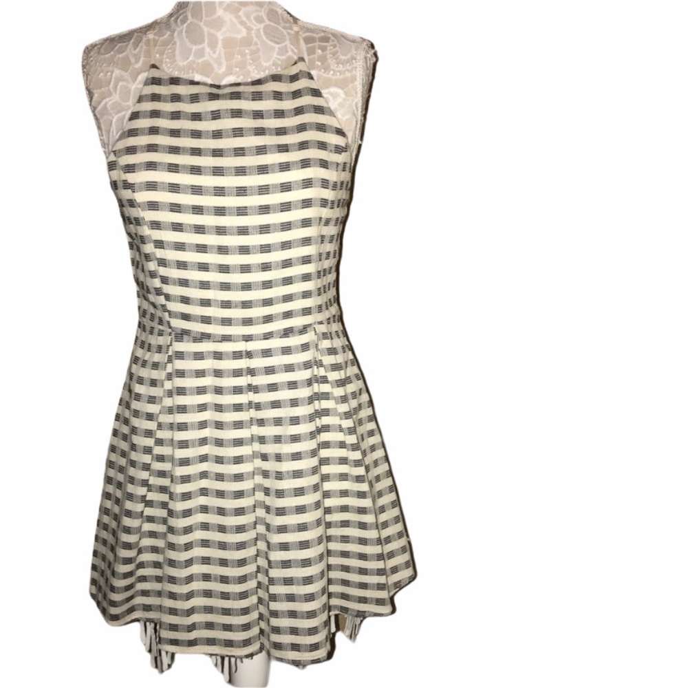 Paper Crane Checkered dress sz M
